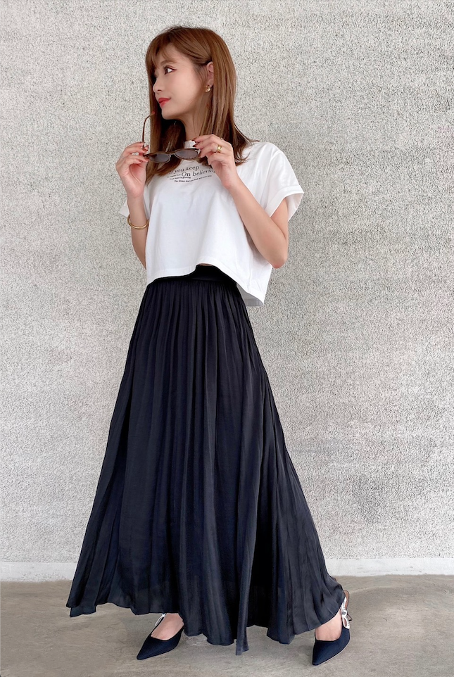 VINTAGE PLEATS SKIRT | Emélla公式通販サイト| 伊藤実祐 VINTAGE PLEATS SKIRT | Emélla公式通販サイト| 伊藤実祐